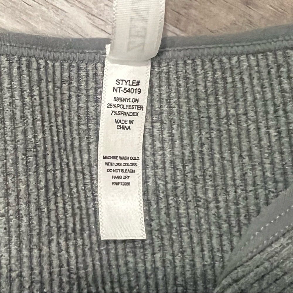 Zenana Ribbed Square Neck Cropped Top Tank Grey size L/XL - Picture 4 of 4
